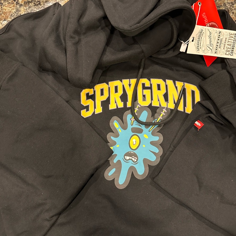 SPONGEBOB SPLAT HOODIE (BLACK)